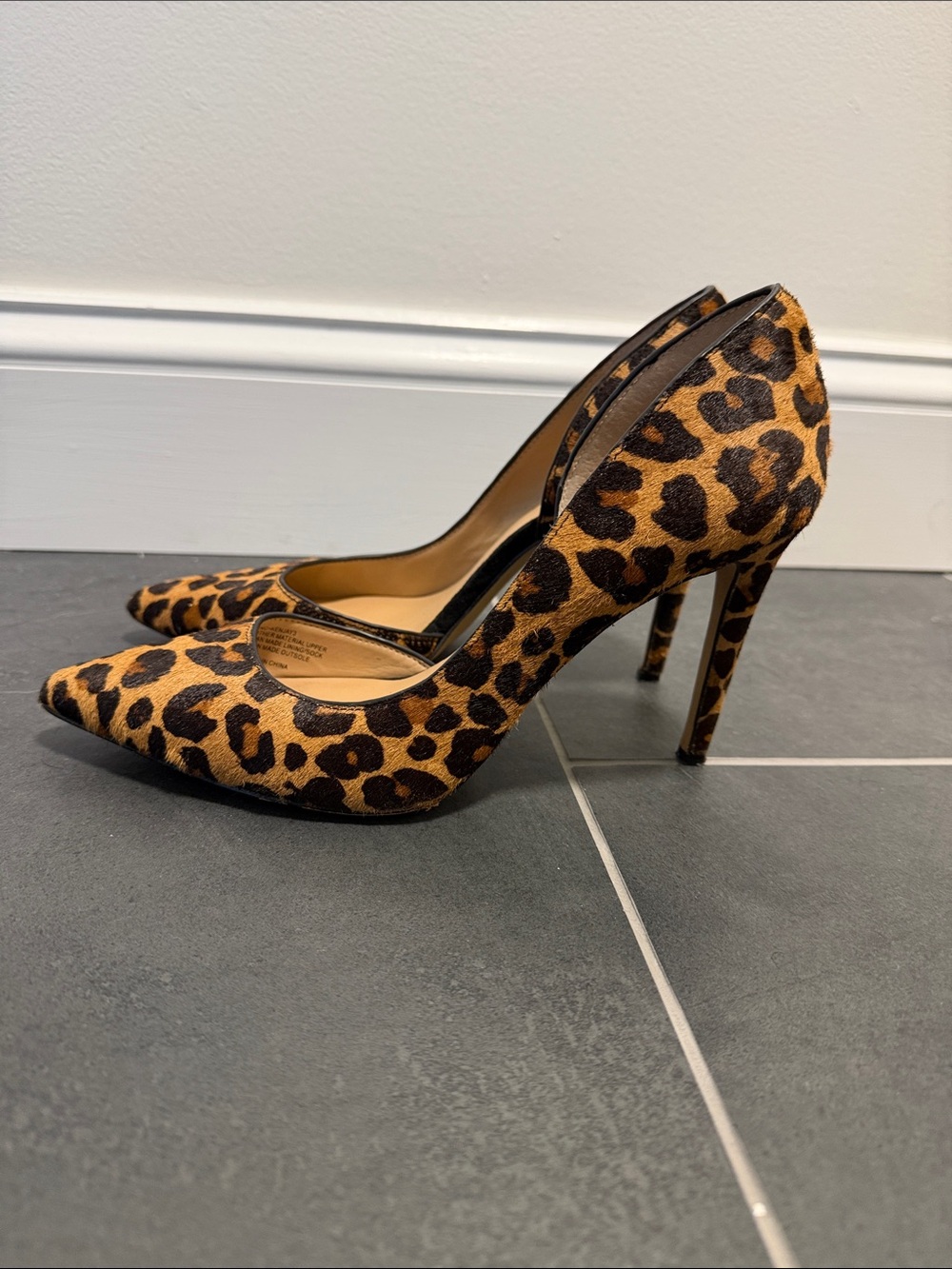 Leopard Print Pointed Toe Pumps -